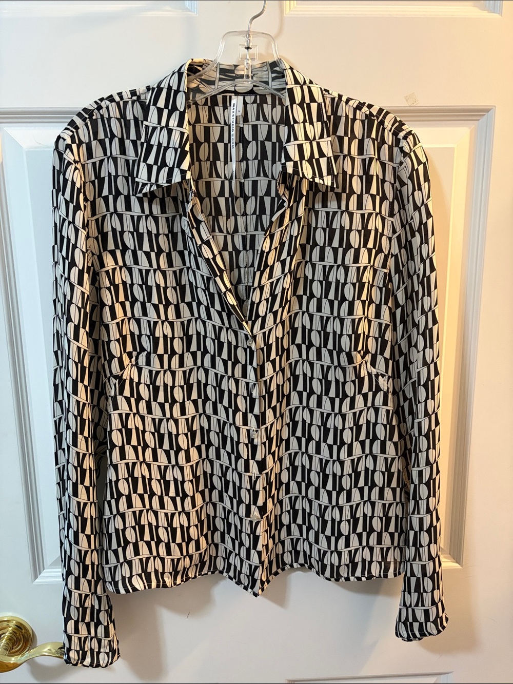 Max Studio Black and White Geometric Print Button-Up Blouse